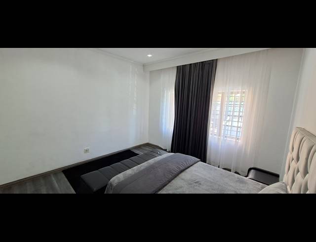 3 bed property to rent in FLORIDA